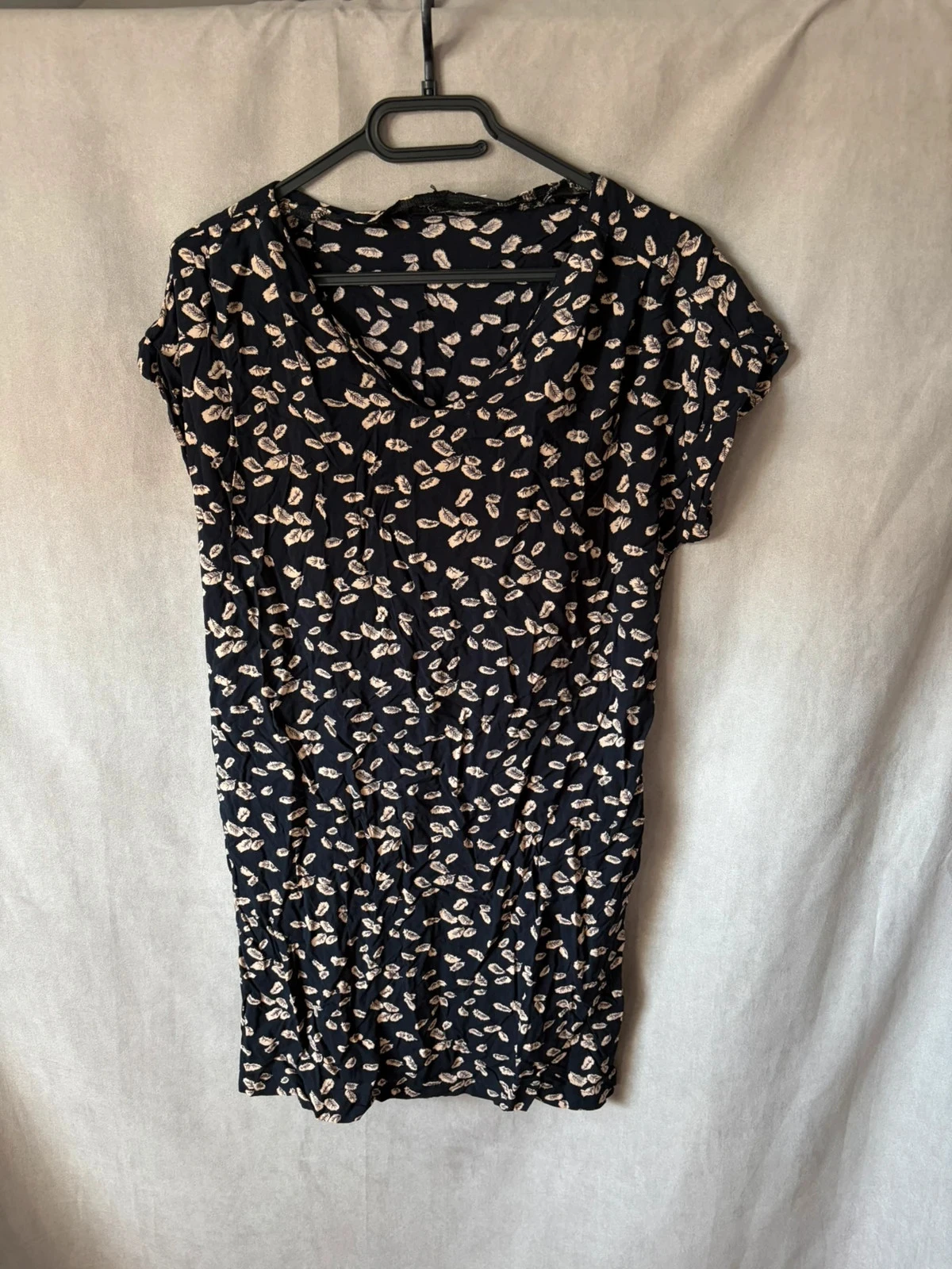 Robe marine à motif  beige taille M